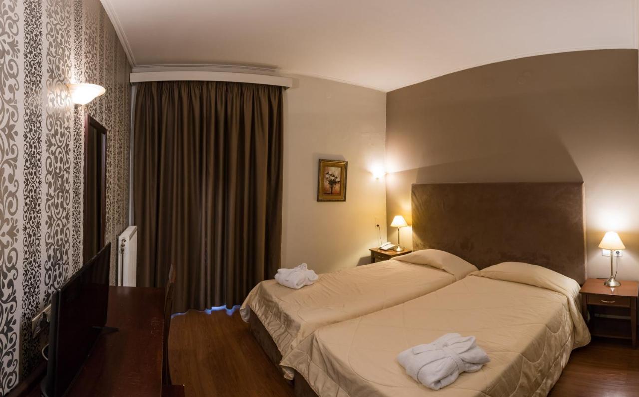 Achillion Hotel Tríkala エクステリア 写真