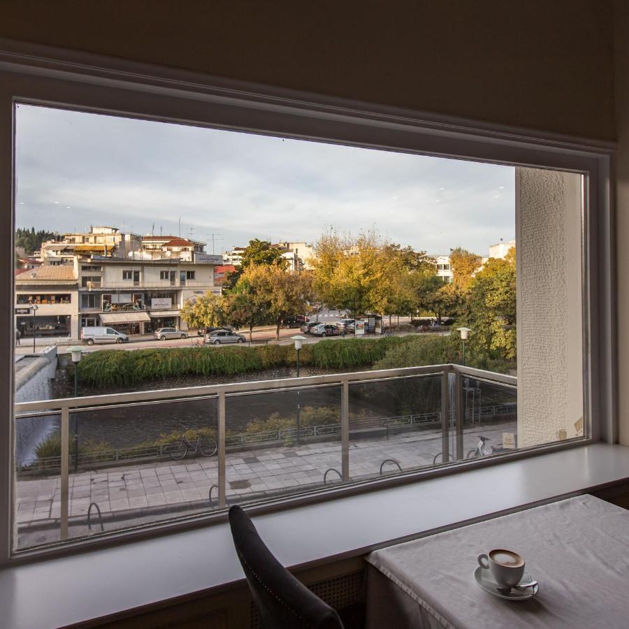 Achillion Hotel Tríkala エクステリア 写真